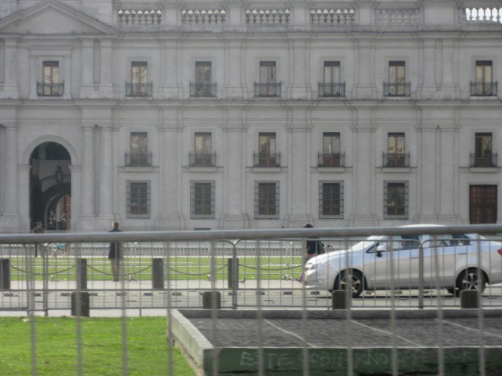 Apartamento Departamento Paseo Bulnes Metro La Moneda Santiago de Chile Exterior foto
