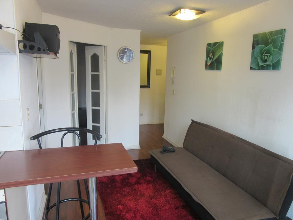 Apartamento Departamento Paseo Bulnes Metro La Moneda Santiago de Chile Exterior foto