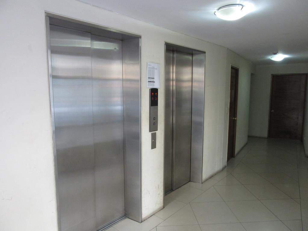 Apartamento Departamento Paseo Bulnes Metro La Moneda Santiago de Chile Exterior foto