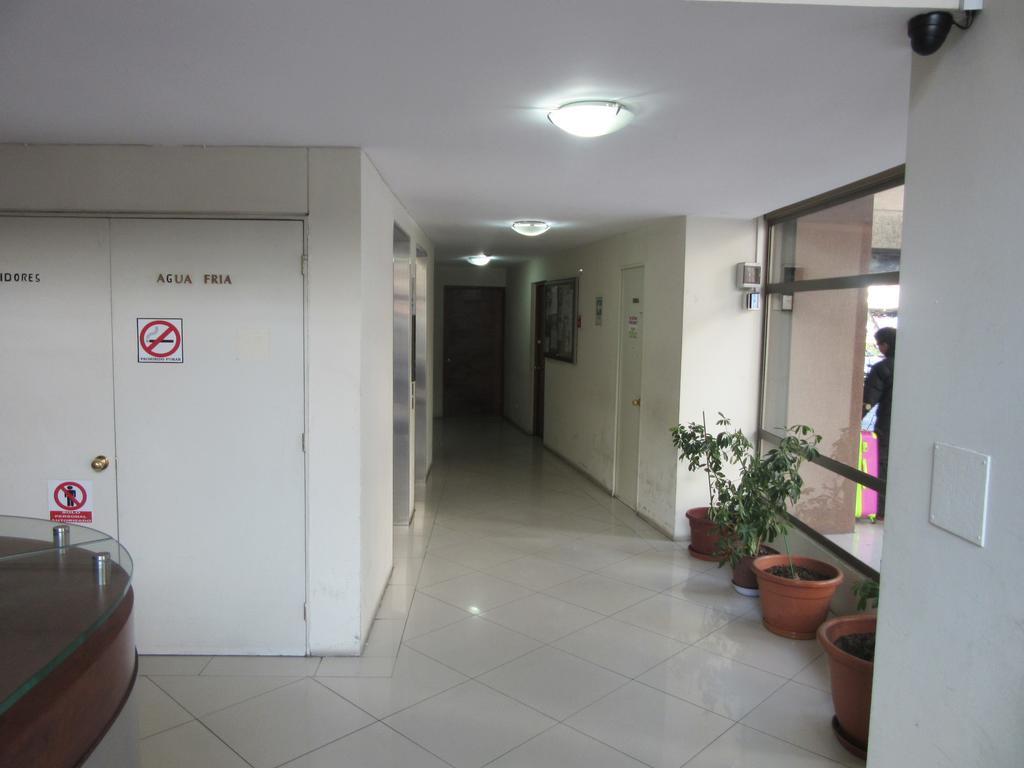 Apartamento Departamento Paseo Bulnes Metro La Moneda Santiago de Chile Exterior foto