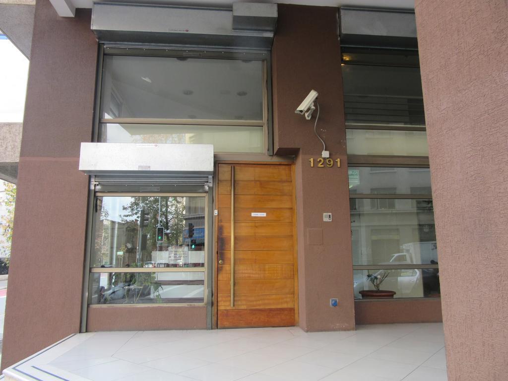 Apartamento Departamento Paseo Bulnes Metro La Moneda Santiago de Chile Exterior foto